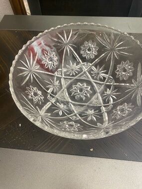 Cut Glass Starburst Serving Bowl - Clear